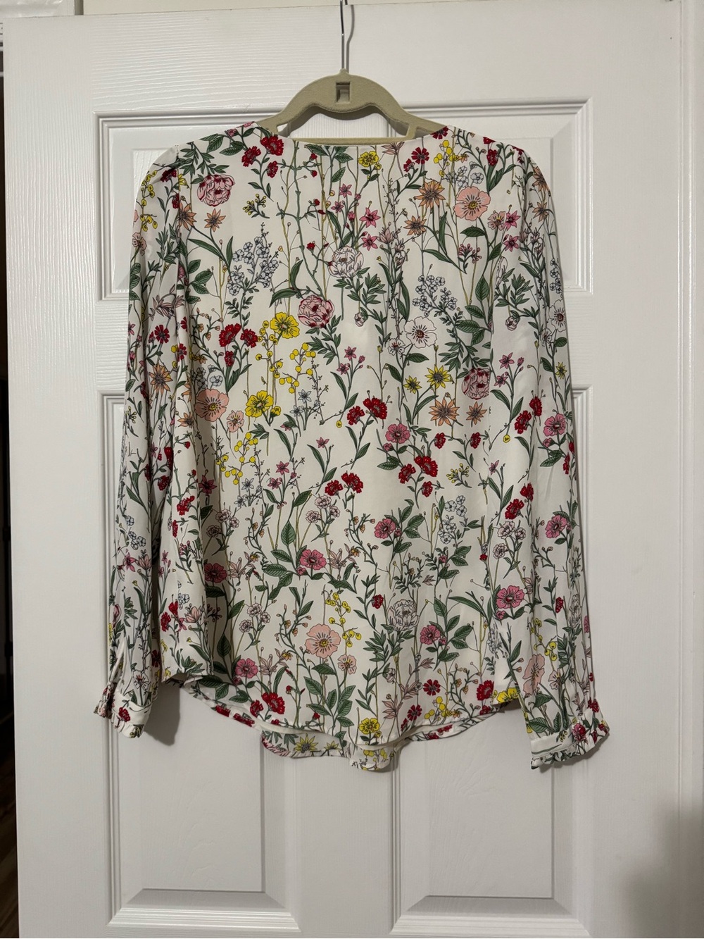 LOFT Cream Floral V-Neck Button-Front Blouse - Picture 5 of 5